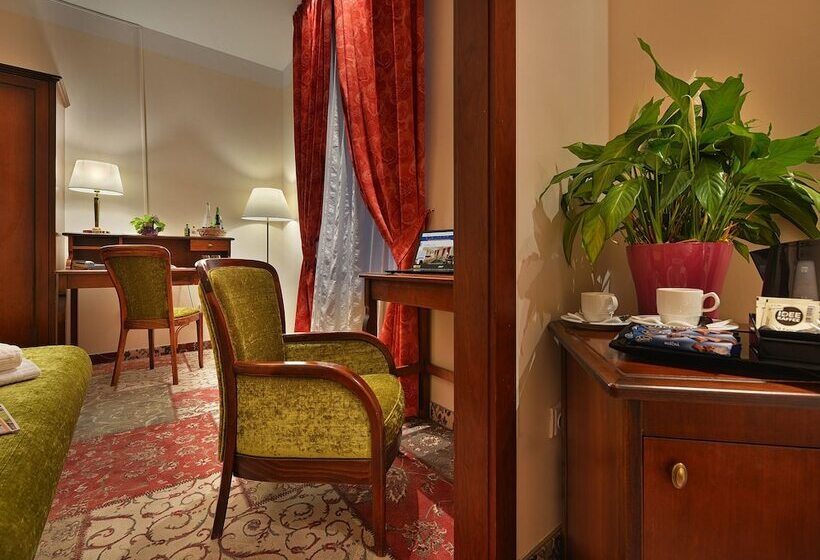 سوییت جونیور, Ea Hotel Jeleni Dvur Prague Castle