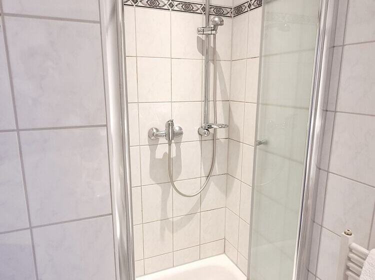 스탠다드 룸, Adler Hotel Frankfurt
