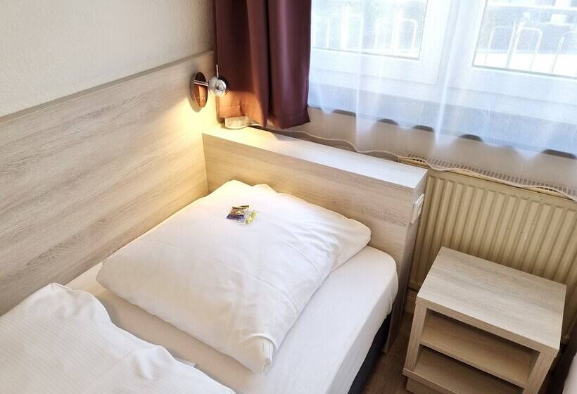 스탠다드 룸 공동 욕실, Adler Hotel Frankfurt