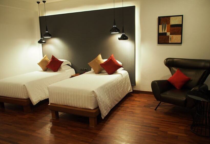 Бунгало с видом на бассейн, Laluna Hotel And Resort, Chiang Rai