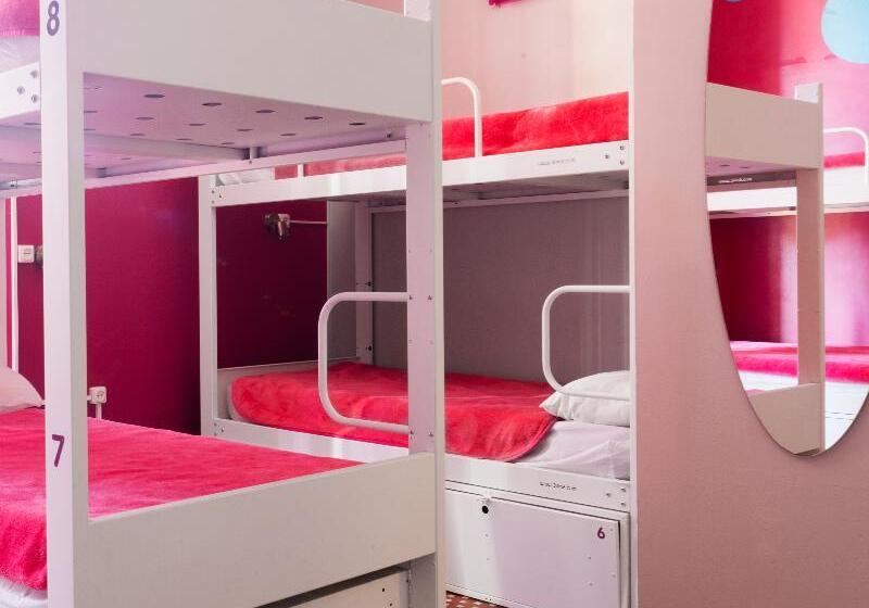سرير فى غرفة مشتركه, Purple Nest Hostel