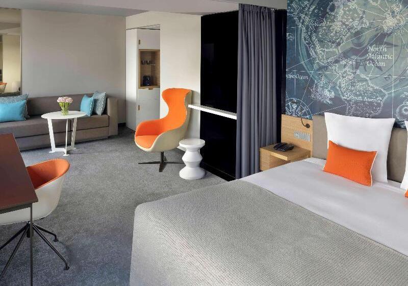 Executive Room, Mövenpick Hotel Amsterdam City Centre