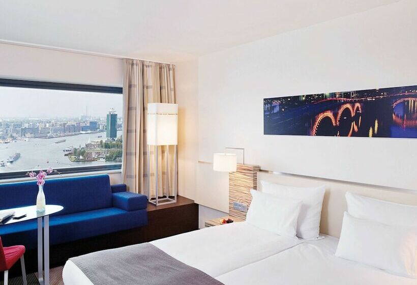 Superior Room, Mövenpick Hotel Amsterdam City Centre