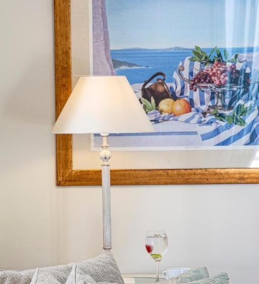 سوییت, Aegean Suites, Santikos Collection