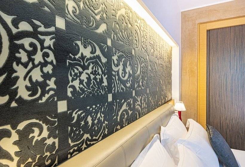Трехместный Номер Superior, Antony Palace Hotel   Venice Airport