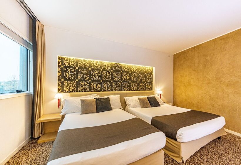 Четырехместный Номер Superior, Antony Palace Hotel   Venice Airport