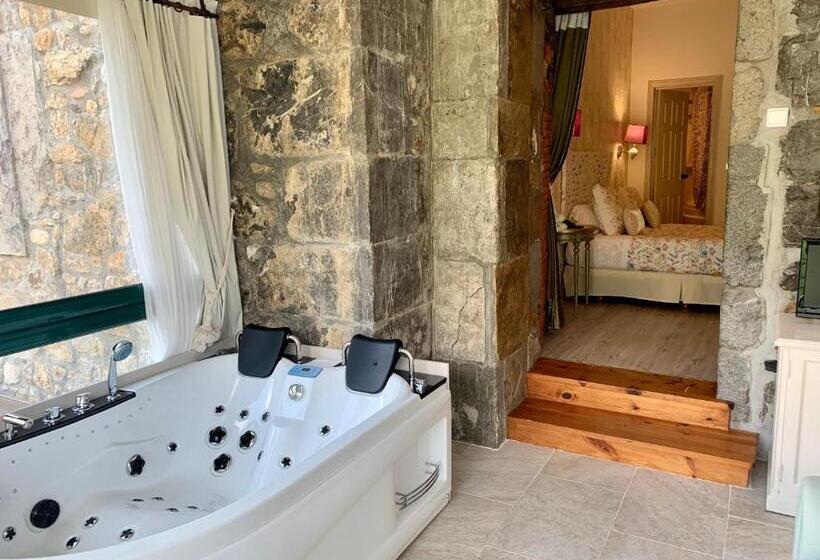 Полулюкс Повышенной Комфортности, Akla Hotel Palacio Torre De Ruesga