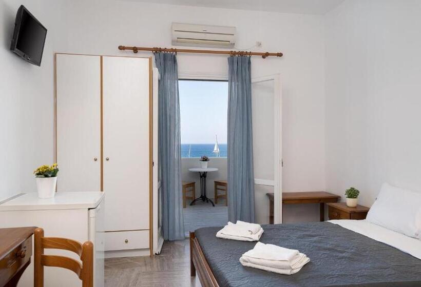 스탠다드 트리플 룸, Porto Villa