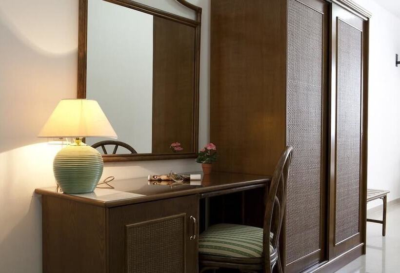 חדר סטנדרט לארבעה, Casthotels Tramonto D Oro Terme