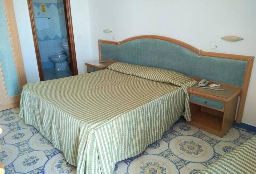 Четырехместный Номер Стандарт, Casthotels Tramonto D Oro Terme