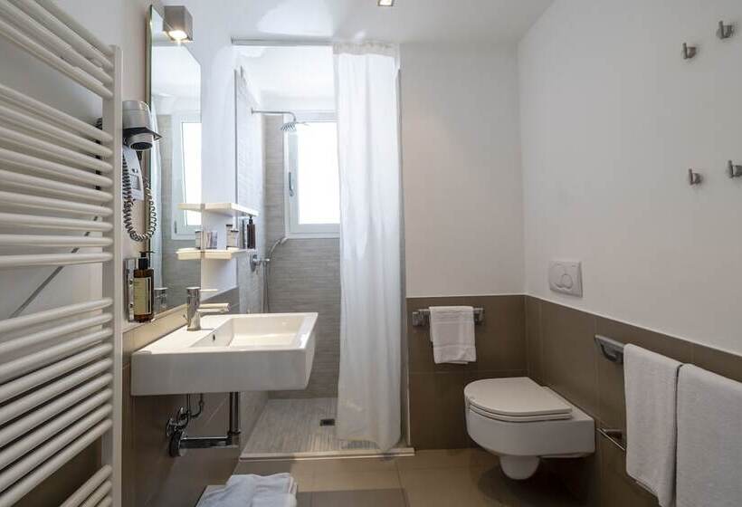 سوییت با چشمانداز دریا, Le Rose Suite
