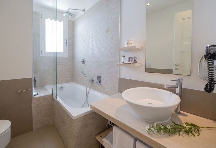 سوییت با چشمانداز دریا, Le Rose Suite