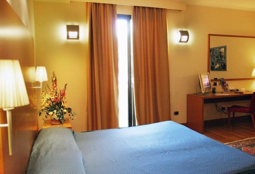 Номер Комфорт, Luna Hotel Motel Lago Maggiore Arona