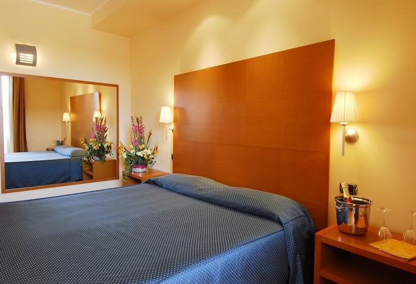 Номер Комфорт, Luna Hotel Motel Lago Maggiore Arona