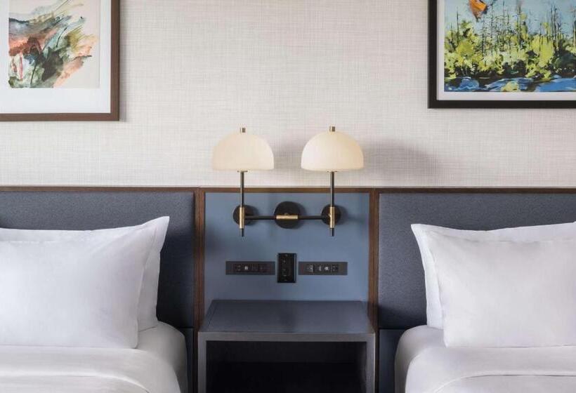 Номер Стандарт, Hyatt Regency Coralville