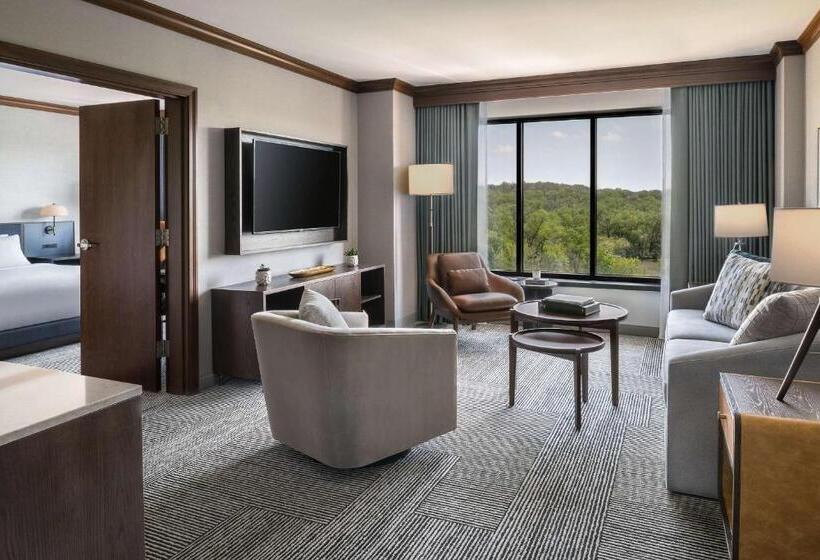 Люкс Вид на Реку, Hyatt Regency Coralville