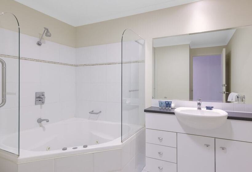 Апартаменты Deluxe 1 Спальня, Ramada Resort By Wyndham Shoal Bay