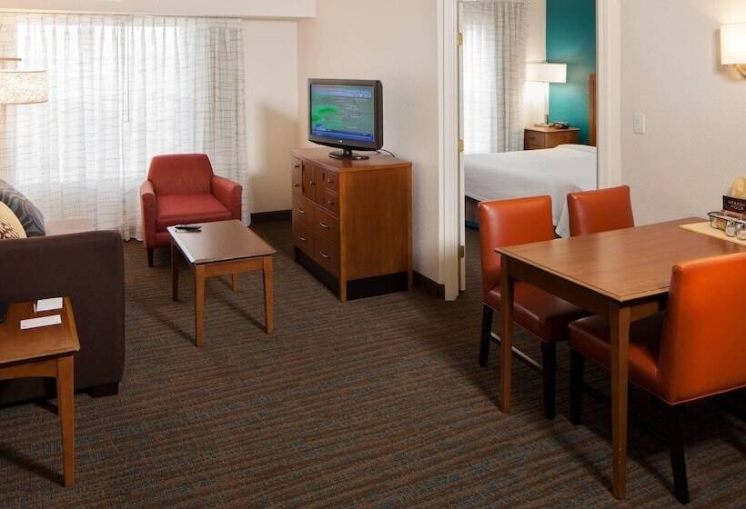 Люкс 2 Спальни, Residence Inn By Marriott Wichita East At Plazzio