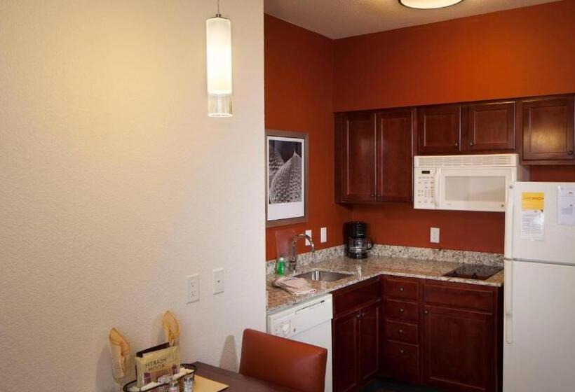 Люкс Кровать Кинг, Residence Inn By Marriott Wichita East At Plazzio