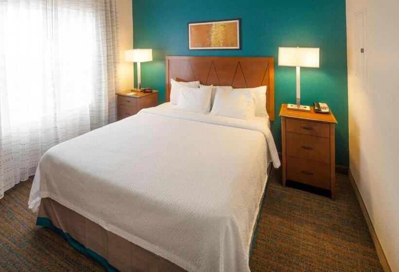 Люкс Deluxe Кровать Кинг, Residence Inn By Marriott Wichita East At Plazzio