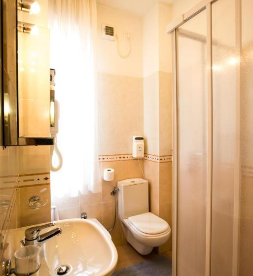 اتاق استاندارد یک نفره, Roma