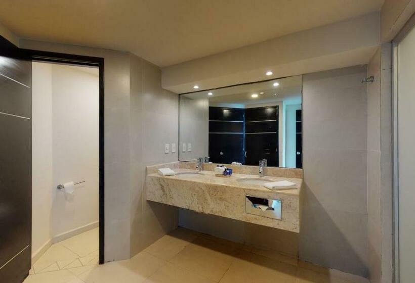 סוויטה דלוקס, Seadust Cancun Family Resort  All Inclusive