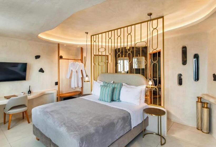 Superior suite with view, Athina Luxury Suites