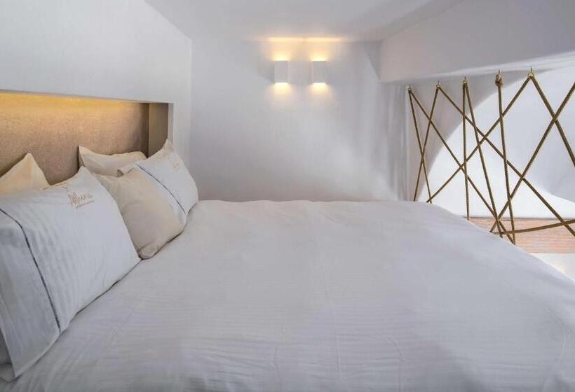 Большой люкс с видом, Athina Luxury Suites