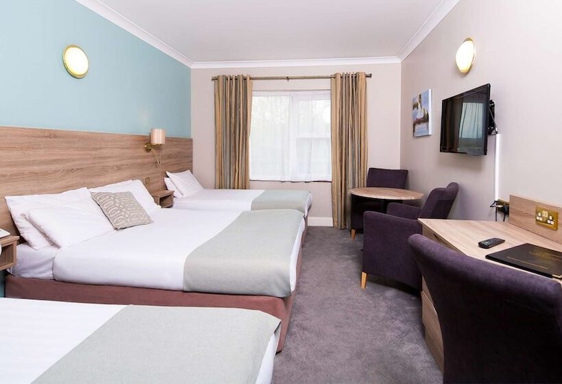 Семейный Номер, Treacys West County Conference And Leisure Centre