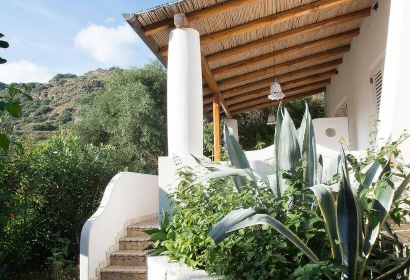 اتاق کلاسیک سه تخته, Villa Enrica   Aeolian Charme