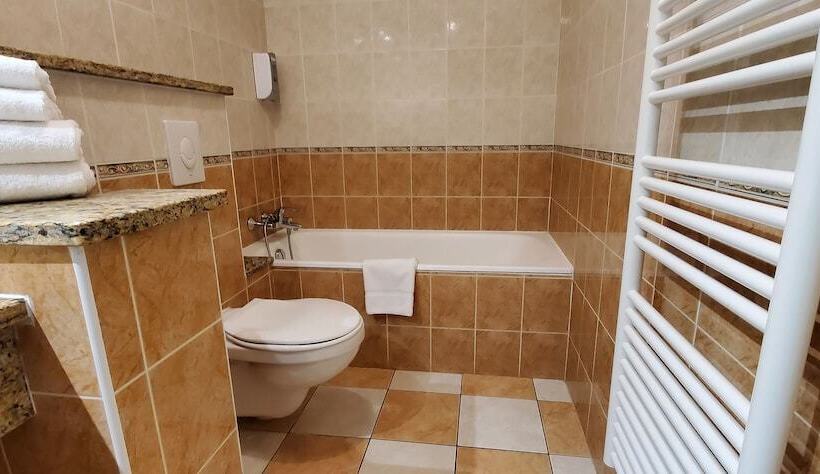 Номер Deluxe, Aleria Hotel Atrachjata