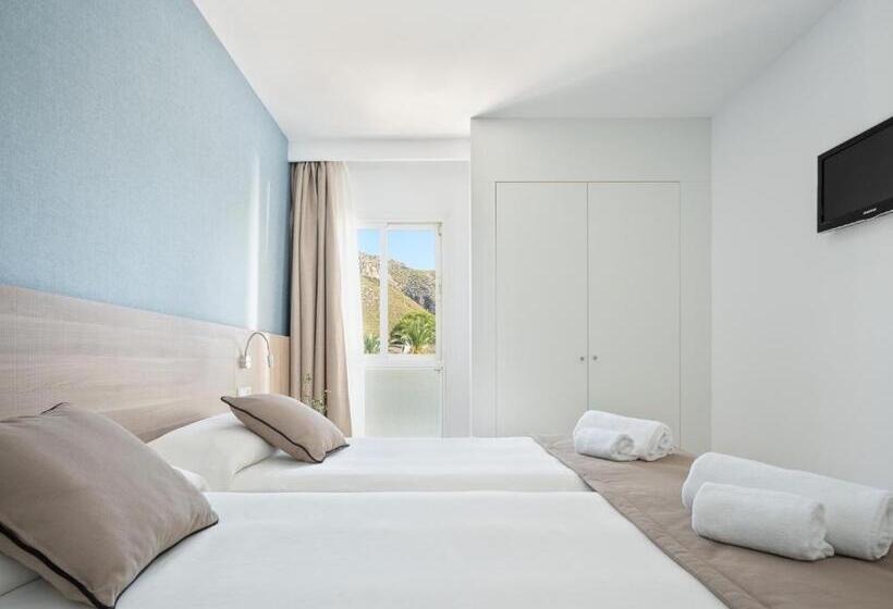 Люкс Вид на Бассейн, Puerto Azul Suite