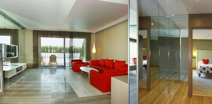 ‫فيلا غرفة نوم واحدة, Adam & Eve   Adult Only