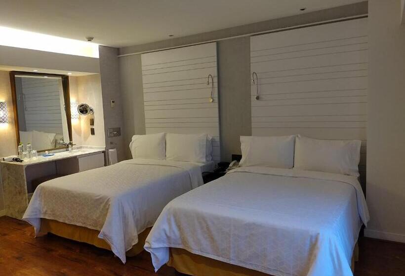 Family Suite, Bel Air Business Mexico City Wtc, Trademark By Wyndham
