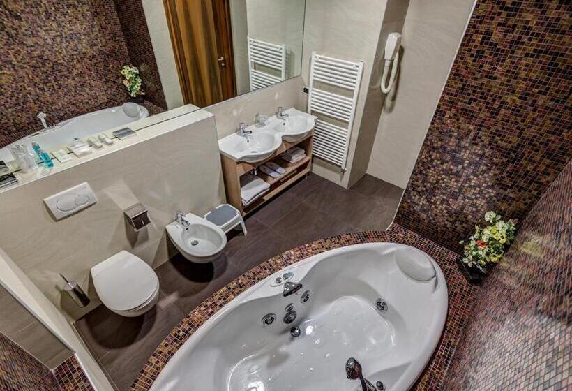 Suite con Idromassaggio, Capital
