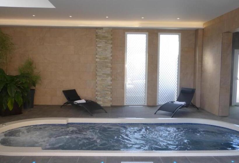 Номер Стандарт, Hôtel Ariane & Spa