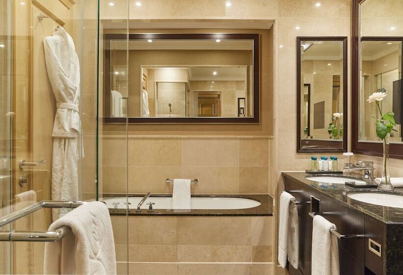 سوییت جونیور با چشم‌انداز دریا, Kempinski Hotel Adriatic Istria Croatia