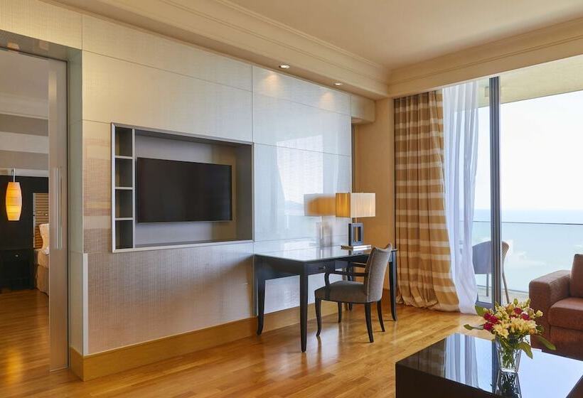 سوئیت اجرایی با چشم‌انداز دریا, Kempinski Hotel Adriatic Istria Croatia