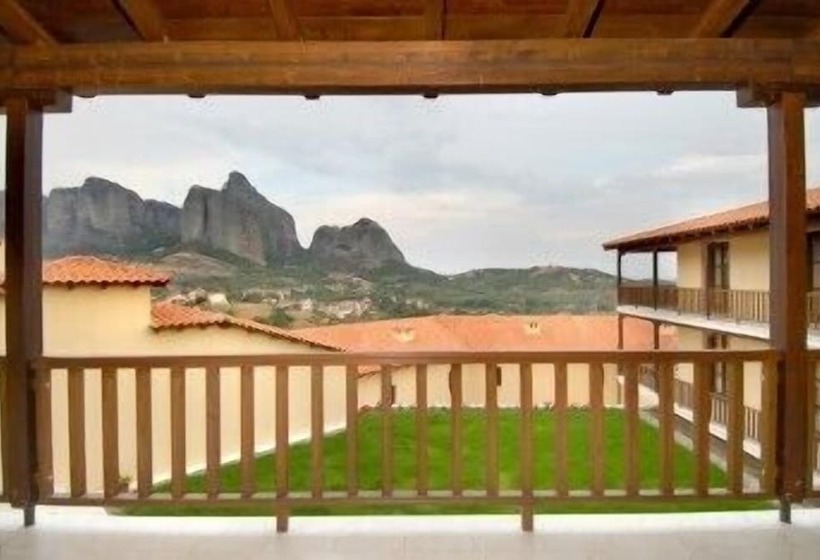 Трехместный Номер Стандарт Вид на Сад, Meteora Hotel At Kastraki