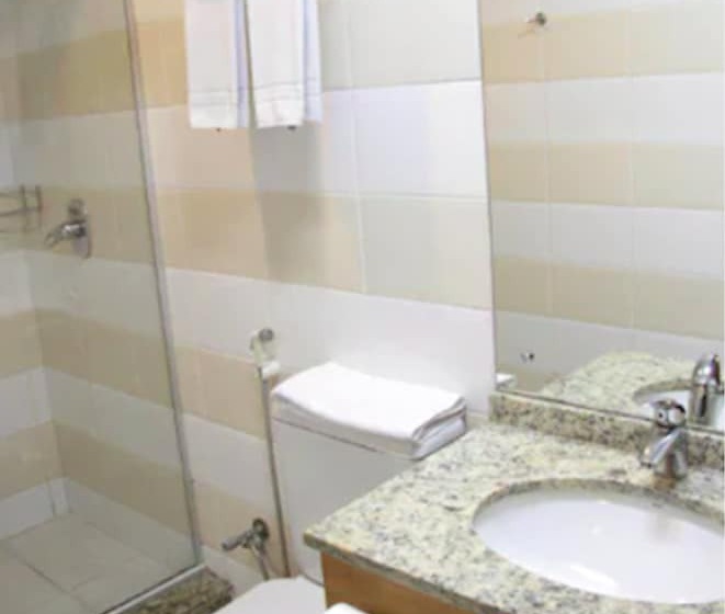 اتاق استاندارد سه نفره, Rede Andrade Cwb