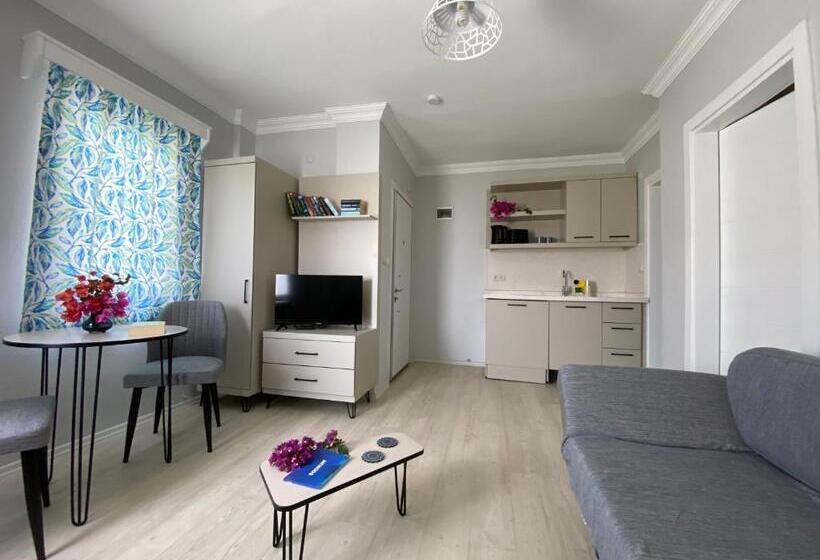 Апартаменты 1 Спальня, Merve Apartments, Your Home From Home In Central Bodrum, Street Cats Frequent The Property, Not All