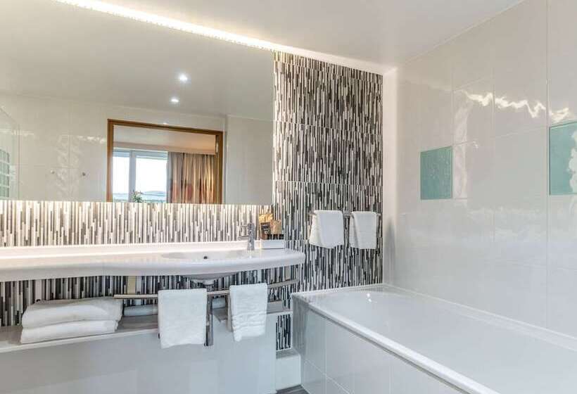 Номер Deluxe, Novotel Edinburgh Park