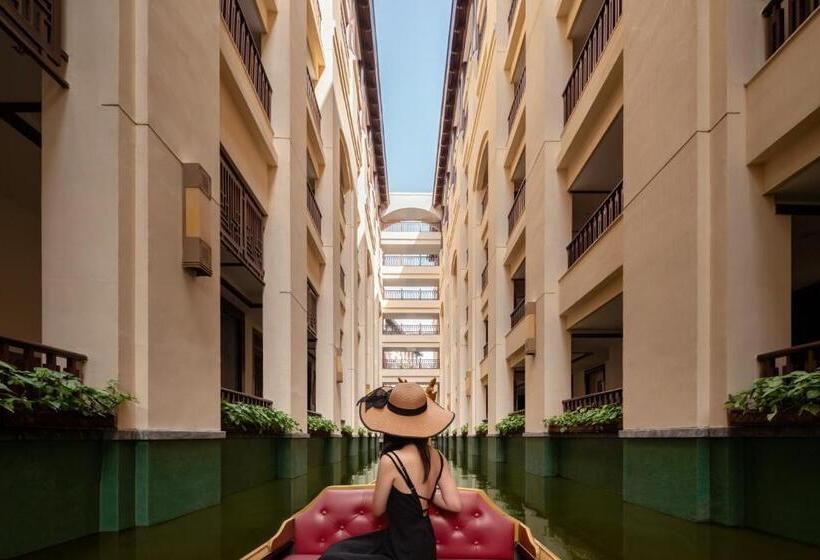 Номер Deluxe Вид на Сад, Fairmont Sanya Haitang Bay