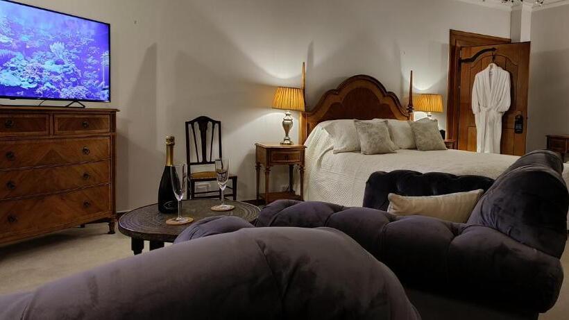 Номер Superior Кровать Кинг, Luxury Bed And Breakfast At Bossington Hall In Exmoor, Somerset