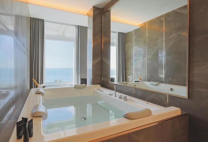 Люкс Кровать Кинг, & Resort Tre Fontane Luxury