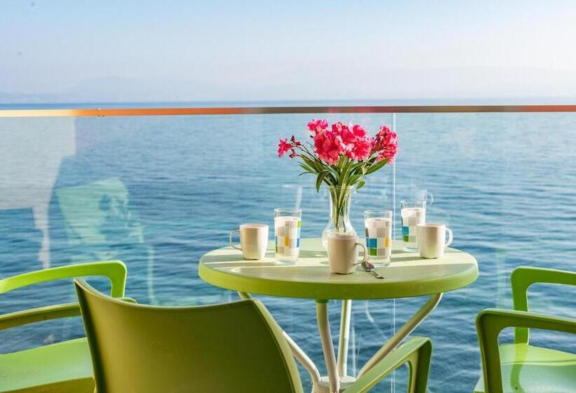 Triple Room Sea View, Corfu Maris