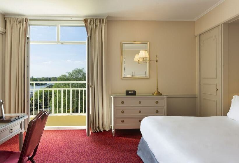 Номер Executive, Hôtel Barrière Le Grand Hôtel Enghien Les Bains