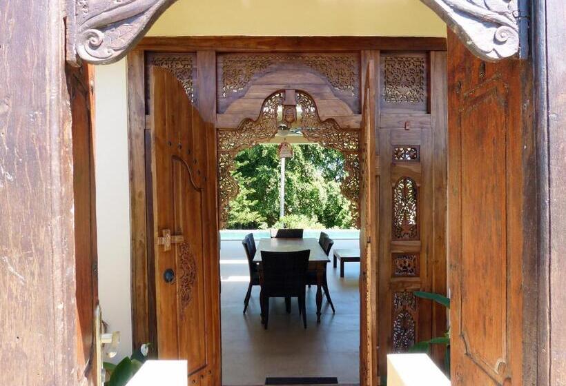 수영장이 있는 3베드룸 빌라, Gajah Mina Beach Resort