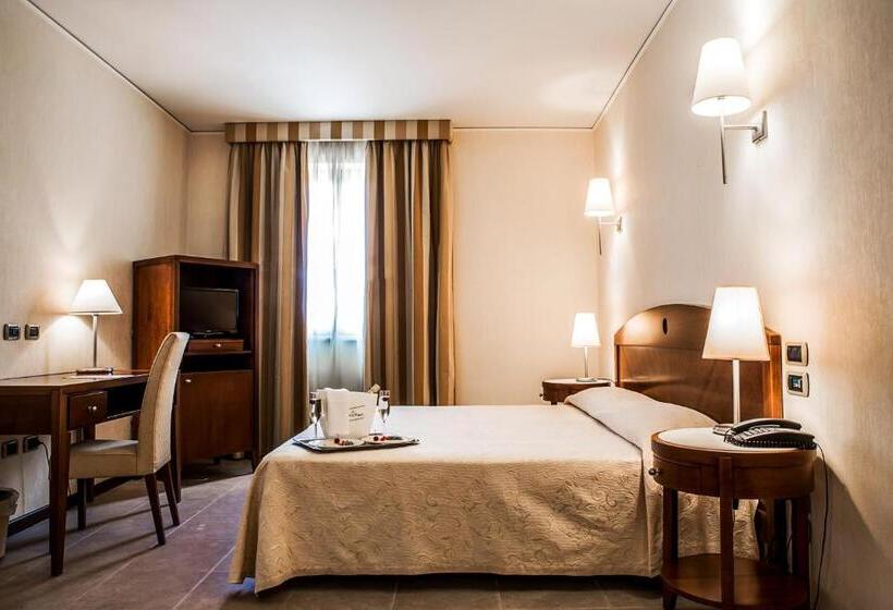 Номер Deluxe, Grand Hotel Paestum
