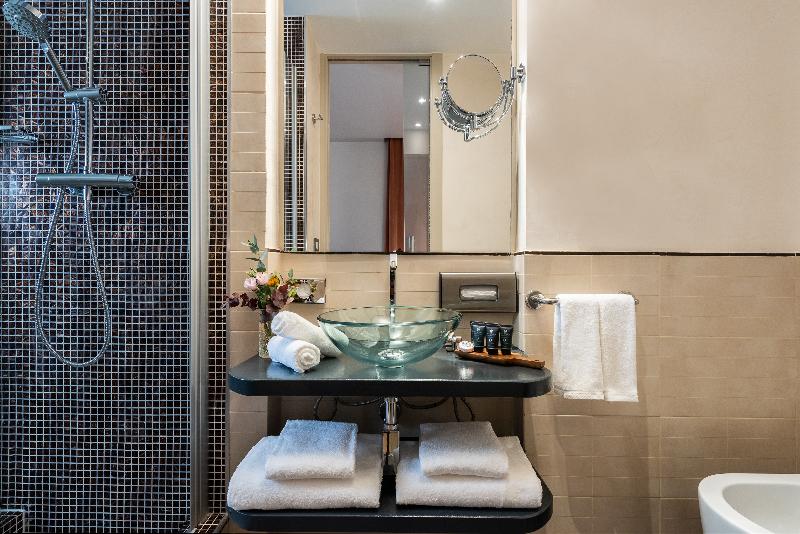 디럭스 룸, Leonardo Boutique Hotel Rome Termini